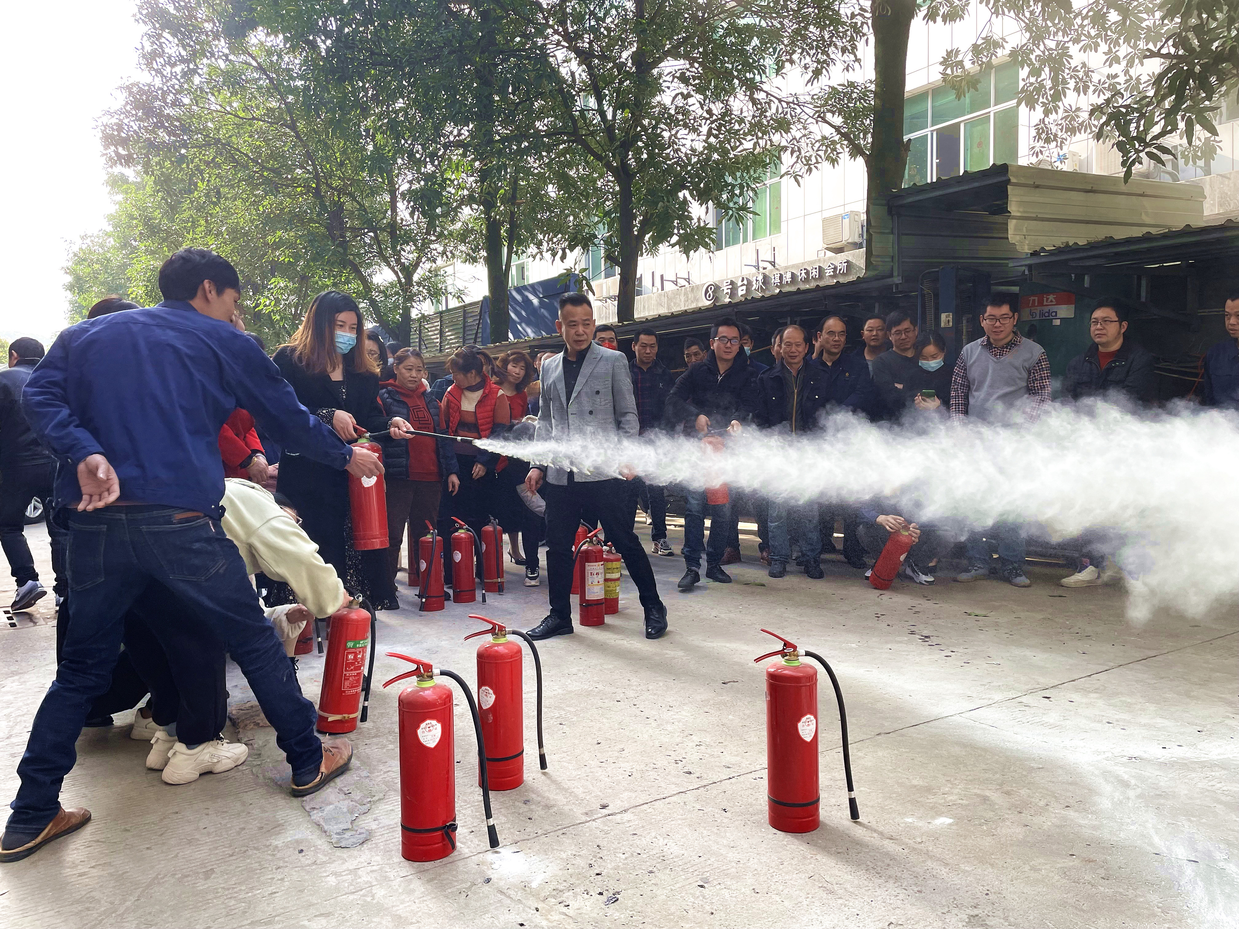 “落實安全責任，共筑安全屏障”萊斯特開展3月消防演練活動